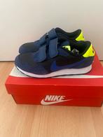 Nieuwe Nike sneakers blauw maat 34 voor jongens of meisjes, Kinderen en Baby's, Kinderkleding | Schoenen en Sokken, Sportschoenen