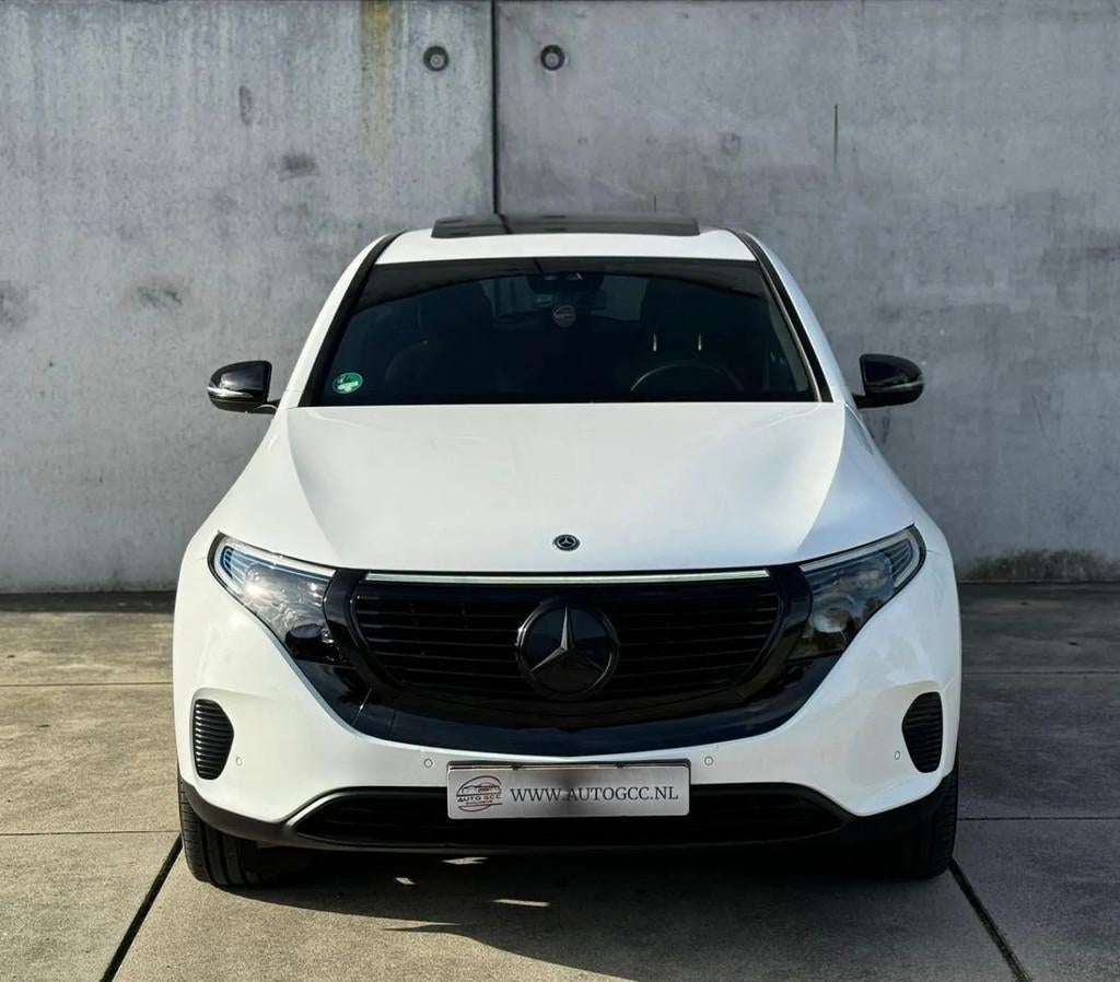 Mercedes-Benz EQC 400 4MATIC SOH 94% 80kWh PANO NAP BTW, Auto's, Automaat, Stof, Zwart, Met garantie (alle)