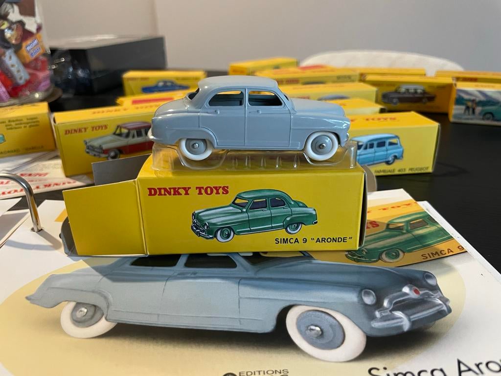 Dinky - Toys, réf. n° 24U , : Simca 9 Aronde, TAXI , made in France