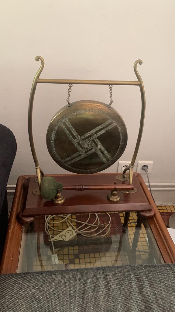 Bronzen gong, Verzenden