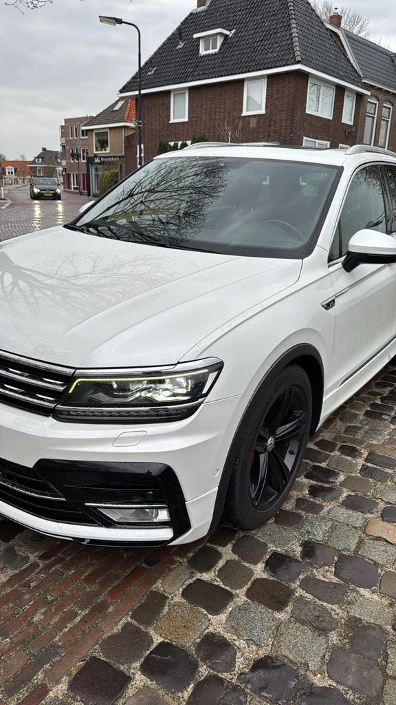 Volkswagen Tiguan 2.0 TDI 240pk 4Motion DSG 2017 Wit, Automaat, 2500 kg, Wit, Diesel