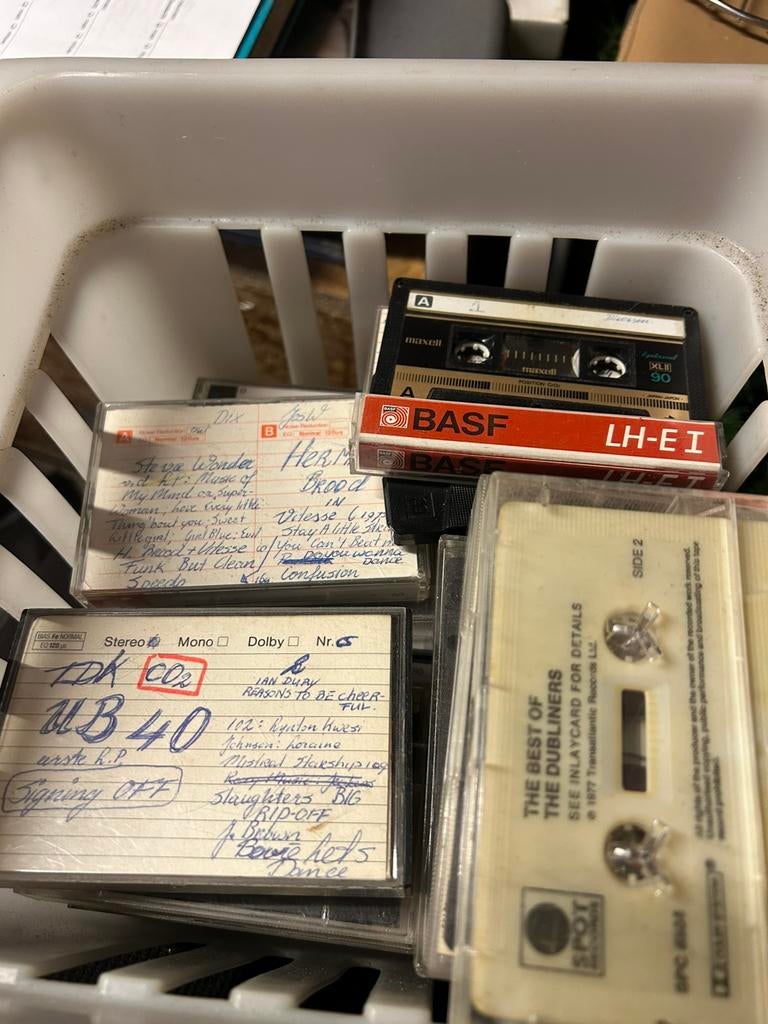Cassettebandjes., Cd's en Dvd's, Cassettebandjes, Ophalen of Verzenden, Zo goed als nieuw, 26 bandjes of meer, Voorbespeeld