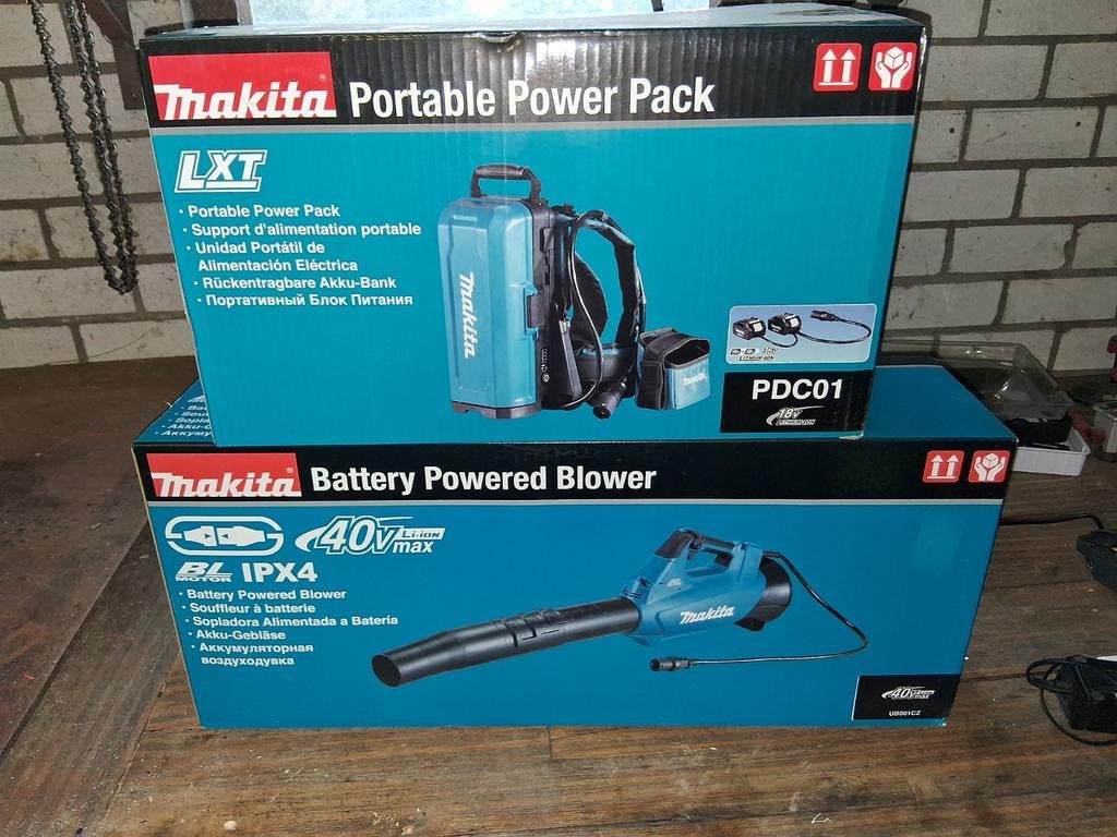 Makita bladblazer met PDC01 accupack, Ophalen of Verzenden