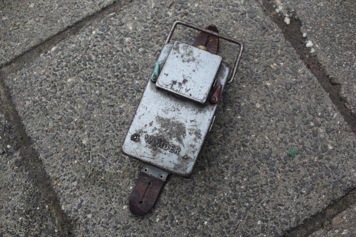 + Duitse Buitgemaakte Zaklamp Gemaakt In Frankrijk Wonder +, Verzamelen, Militaria | Tweede Wereldoorlog, Duitsland, Ophalen of Verzenden