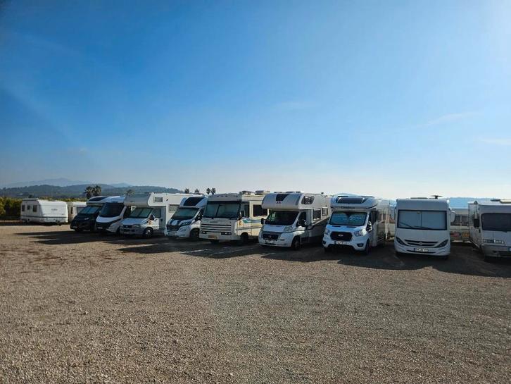 caravan stalling  IN SPANJE   plaats Vinaros  Mooie Stranden, Caravans en Kamperen, Caravanstallingen
