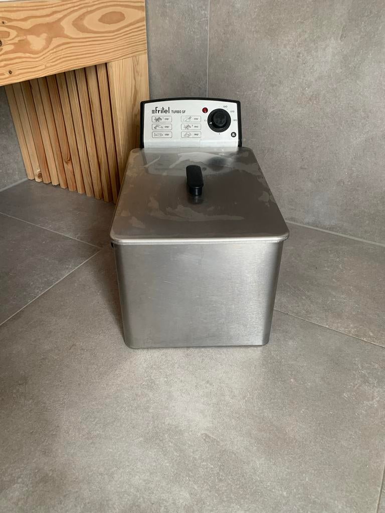 Fritel Turbo SF Friteuse - Gebruikt, 3 tot 4 liter, Ophalen, Gebruikt, Uitneembare binnenpan