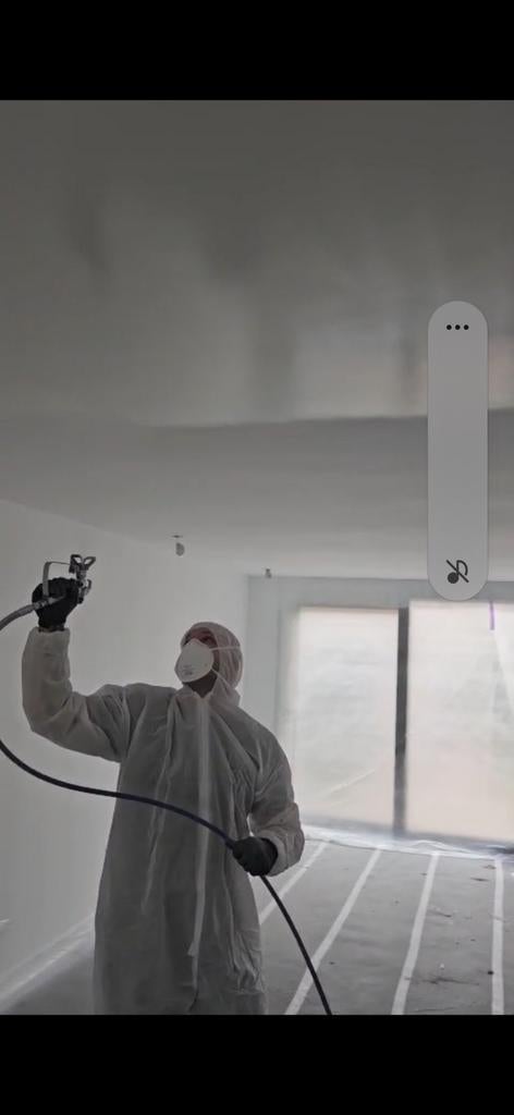 Latexspuiter wanden en plafonds, Diensten en Vakmensen, Schilders en Behangers