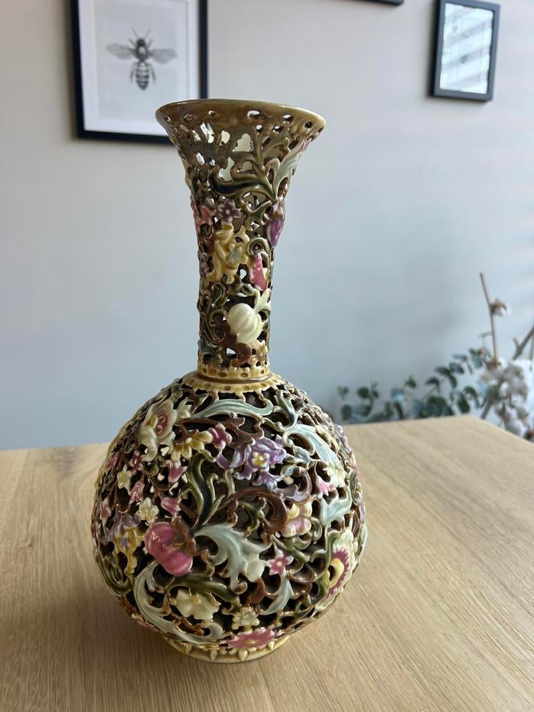 Antieke Zsolnay Pécs opengewerkte vaas Austria Hungary, Antiek en Kunst, Antiek | Vazen, Ophalen of Verzenden