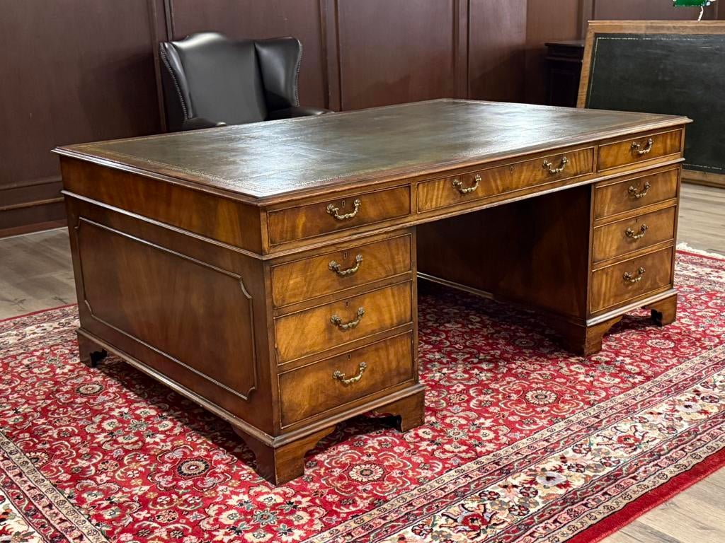 Klassiek Engels bureau (partnerdesk) #657, Huis en Inrichting, Bureaus, 120 cm, Hout, 180 cm, Bruin