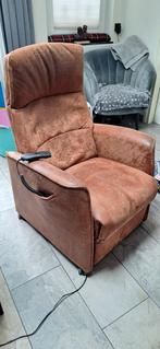 Nette elektrische sta op stoel, Ophalen, Gebruikt, 75 tot 100 cm, 50 tot 75 cm