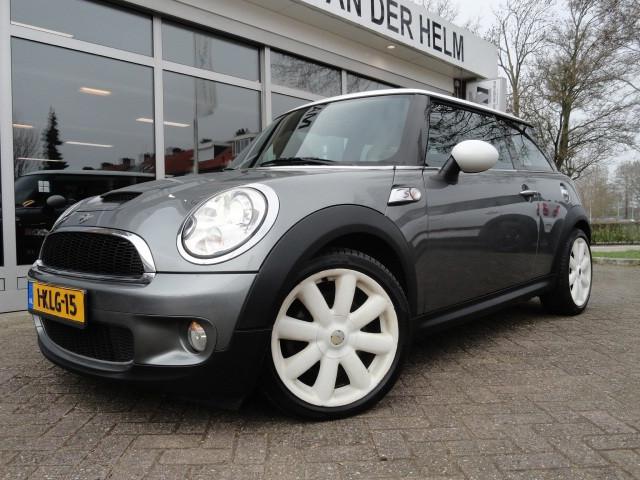 Mini Mini 1.6 Cooper S, Voorwielaandrijving, Gebruikt, Zwart, 4 cilinders