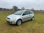 Ford Fiësta 1.4 16V 3DR 2004 Grijs Nieuwe Apk, Auto's, Ford, Voorwielaandrijving, Euro 5, 40 €/maand, 4 cilinders