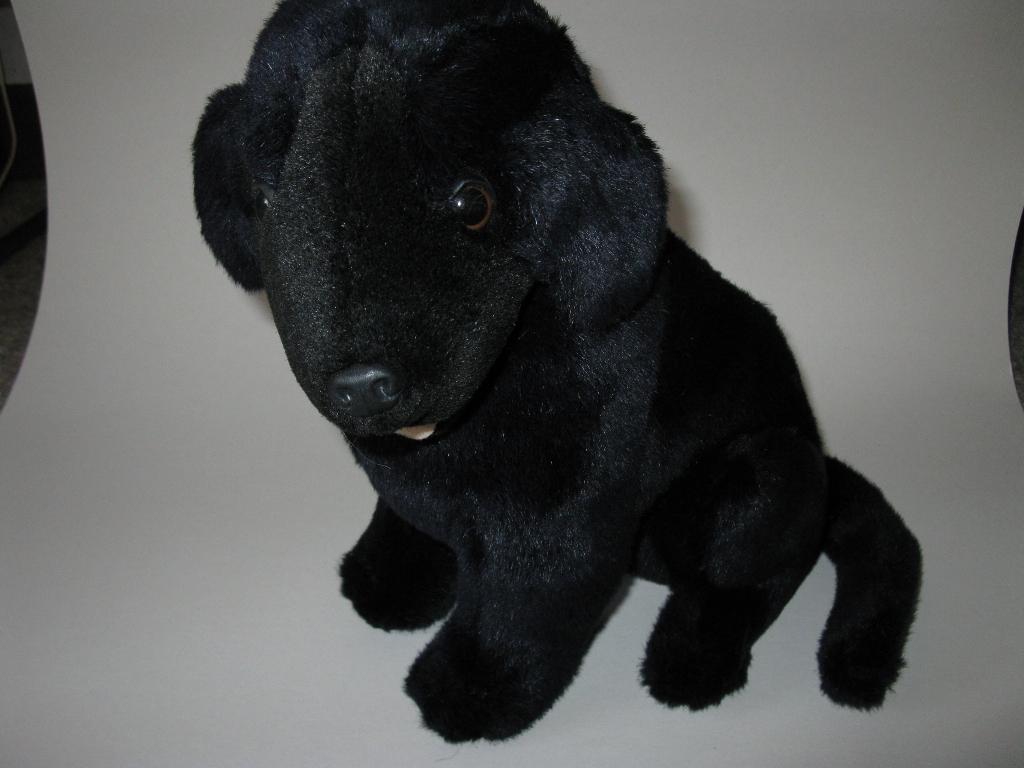 Knuffelbeest, hond, zittend, zwart., Ophalen of Verzenden, Zo goed als nieuw, Overige typen