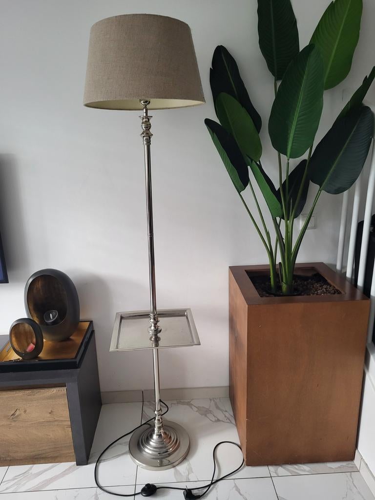 Riviera Maison Vloerlamp met Dienblad -, Landelijk, Klassiek, Modern, Ophalen of Verzenden, Zo goed als nieuw, Stof