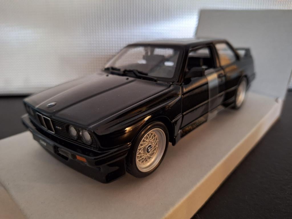 BMW M3 E30 1990 Schaal 1:24, Auto, Burago, Burago, Nieuw