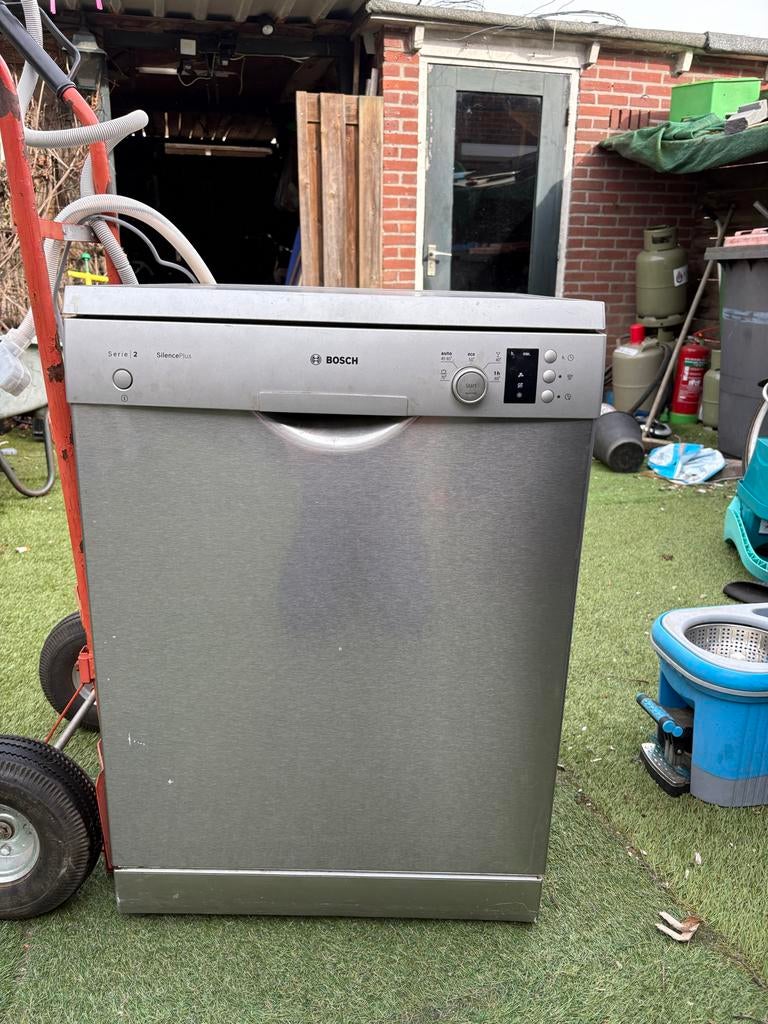 Goed werkende Bosch Serie 2 SilencePlus vaatwasser, Witgoed en Apparatuur, Vaatwasmachines, Ophalen, Zo goed als nieuw, Vrijstaand