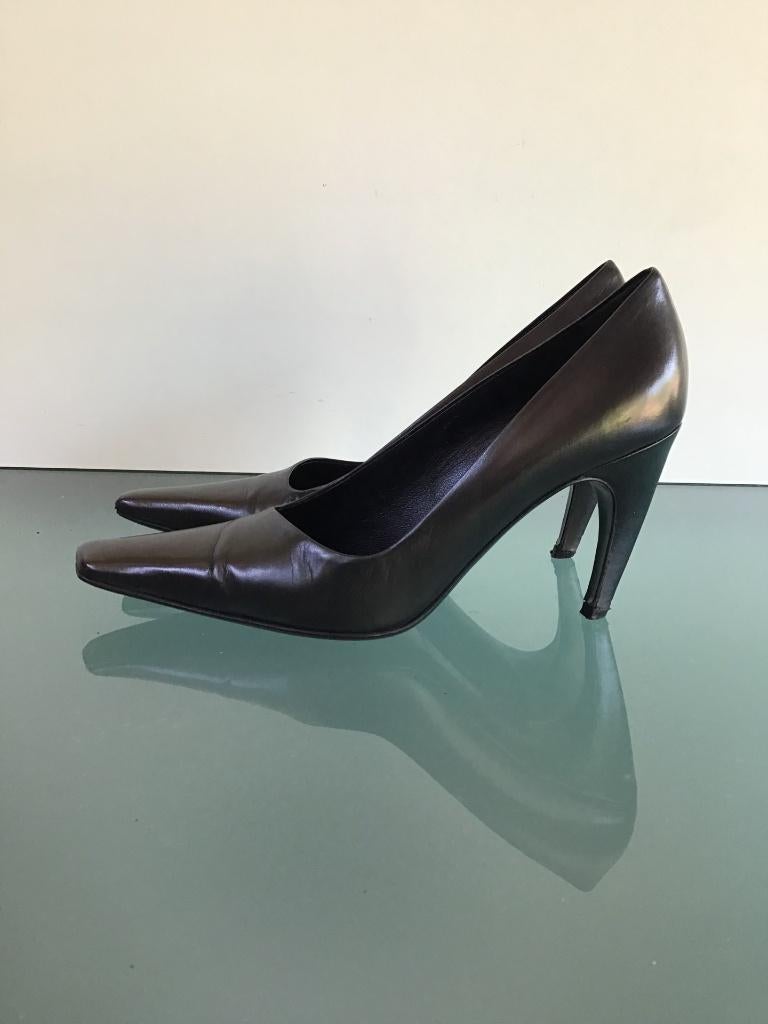 Prada hakken 37 zwart leer | Gratis verzenden, Kleding | Dames, Schoenen, Prada, Verzenden, Zwart, Zo goed als nieuw