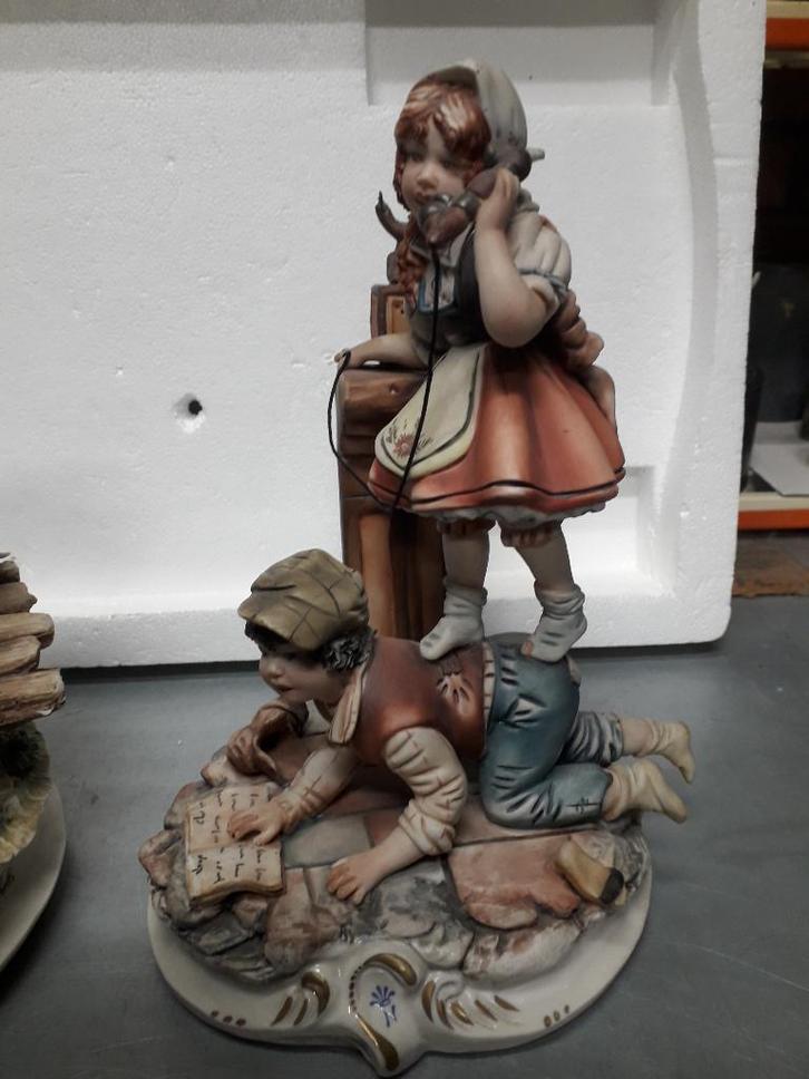 PRACHTIG VINTAGE NAPOLI CAPODIMONTE BEELD in PERFECTE STAAT, Antiek en Kunst, Antiek | Porselein, Ophalen of Verzenden