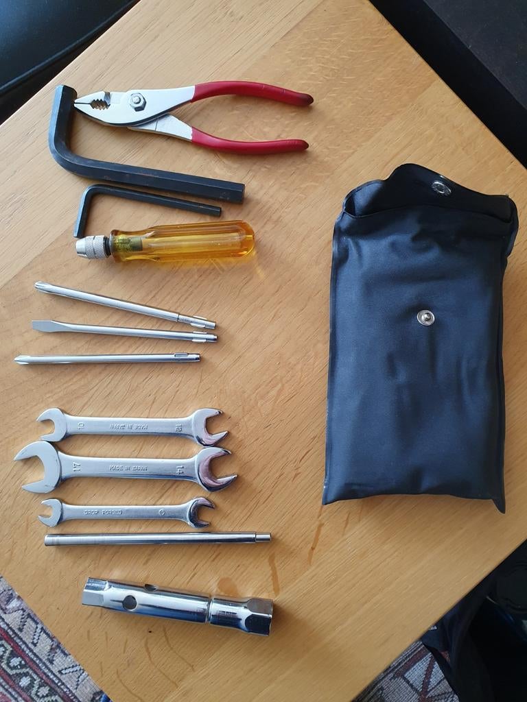 Nieuwe originele gereedschapset Suzuki Intruder VS1400, Motoren, Ophalen of Verzenden