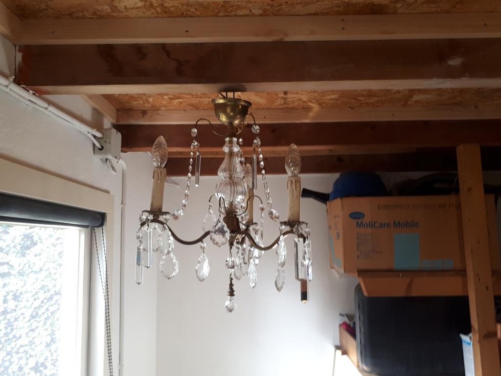 Brocante mooie kroonluchter., Ophalen, Gebruikt, Glas, Oude brocante met kristallen pegels lamp.