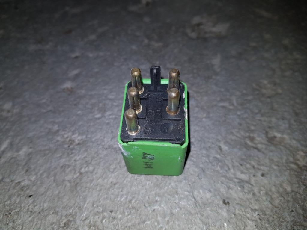 Relais Mercedes-Benz W124 1988, Ophalen of Verzenden