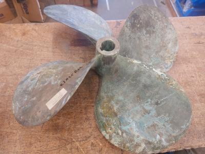 Schroef messing 4 blads RH 21x25 as 45mm