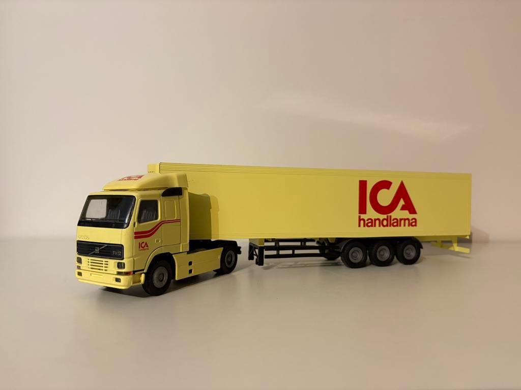 Volvo FH12 ICA Handlama Conrad, Hobby en Vrije tijd, Modelauto's | 1:50, Verzenden, Zo goed als nieuw, Bus of Vrachtwagen, Conrad