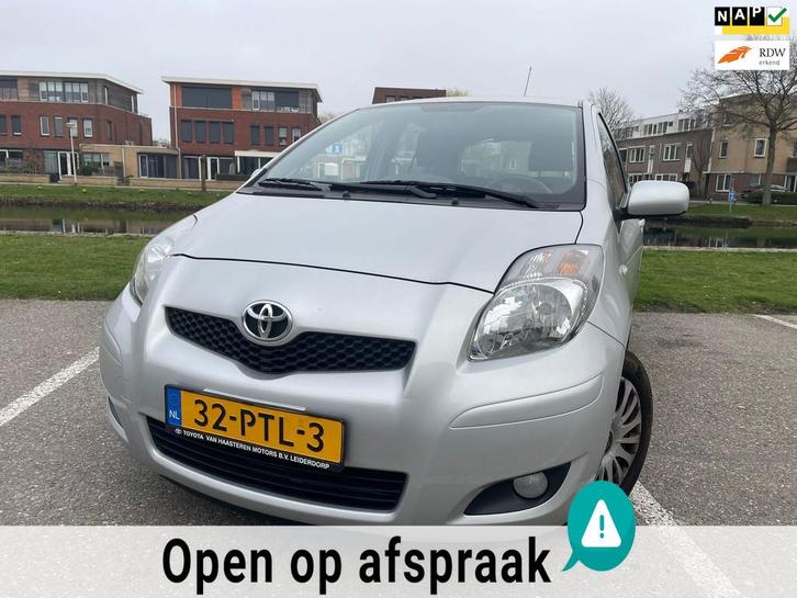Toyota Yaris 1.3 VVTi Aspiration 5DRS 100PK CLIMA LAGE KM NA, Auto's, Toyota, Bedrijf, Te koop, Yaris, ABS, Airbags, Airconditioning