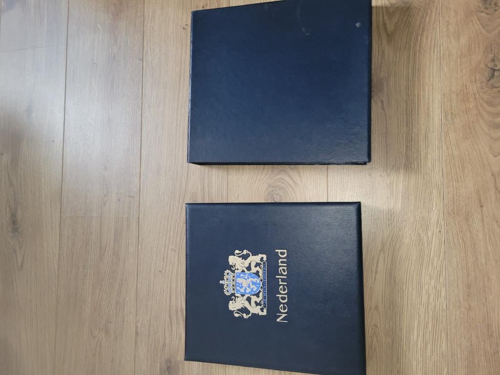 Zeer mooi davo album postzegels Nederland deluxe veel inhoud, Postzegels en Munten, Ophalen of Verzenden