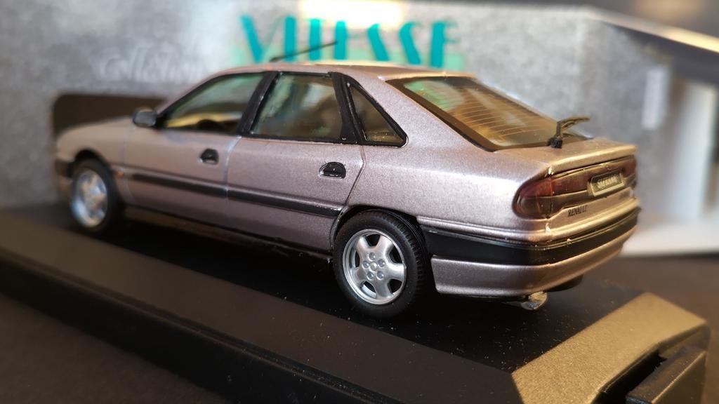 Renault Safrane Rxe V6 1993 1:43 Vitesse Pol, Hobby en Vrije tijd, Modelauto's | 1:43, Overige merken, Auto, Sun star development