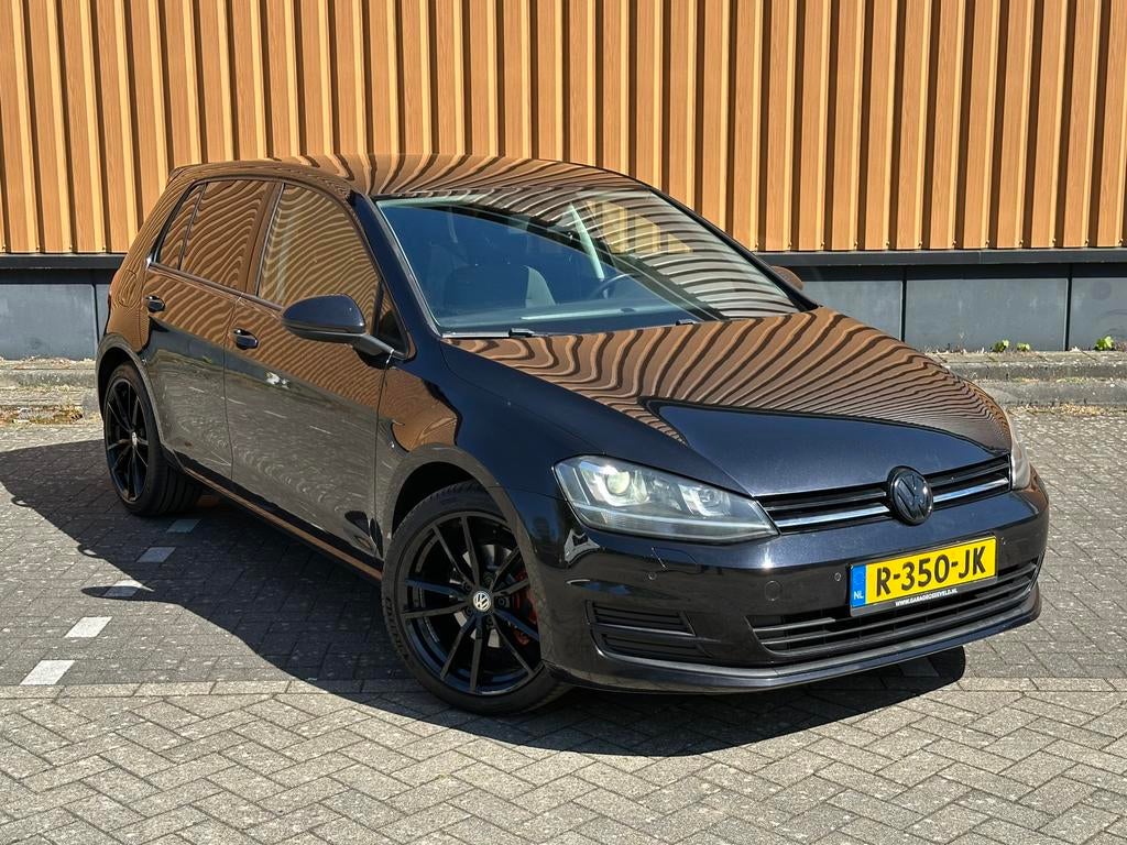 Volkswagen Golf 1.4 TSI 170PK R LOOK APK ZWART KNOPJES STUUR, Auto's, Voorwielaandrijving, Stof, 4 cilinders, 620 kg