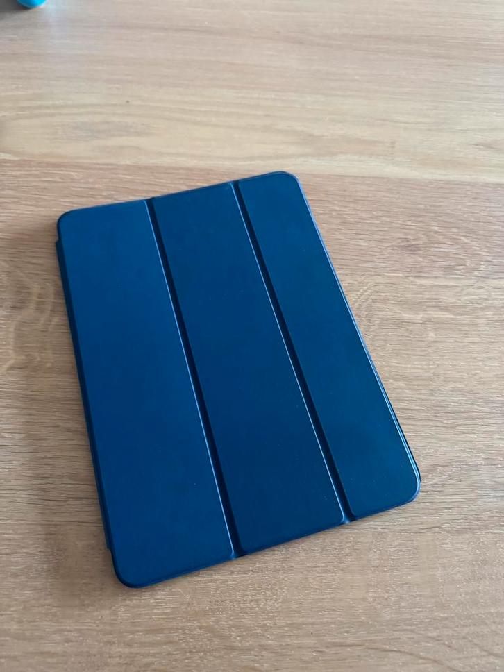 Donkerblauwe Apple Smart Folio voor iPad pro 3e generatie, Computers en Software, Tablet-hoezen, Zo goed als nieuw, Bescherming voor- en achterkant