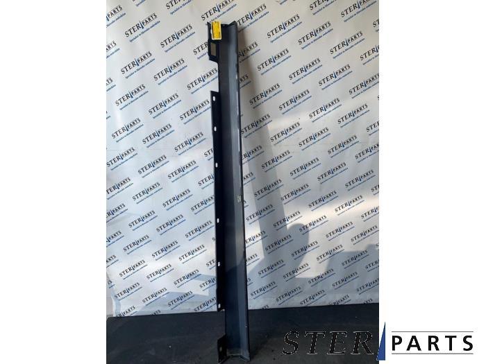 Zijskirt rechts van een Mercedes C-Klasse (755), Gebruikt, -, Ophalen of Verzenden, -