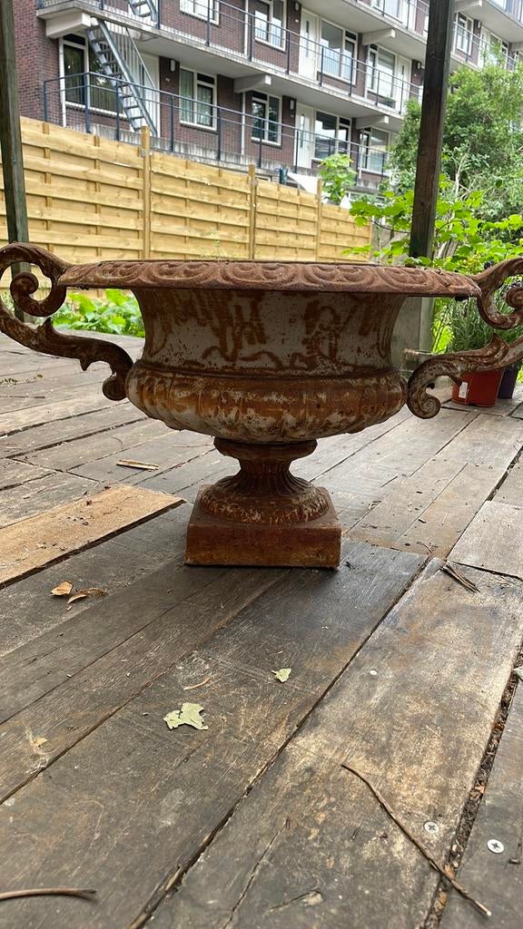 Gietijzeren vaas, Tuin en Terras, Tuinvazen, Ophalen, Gebruikt