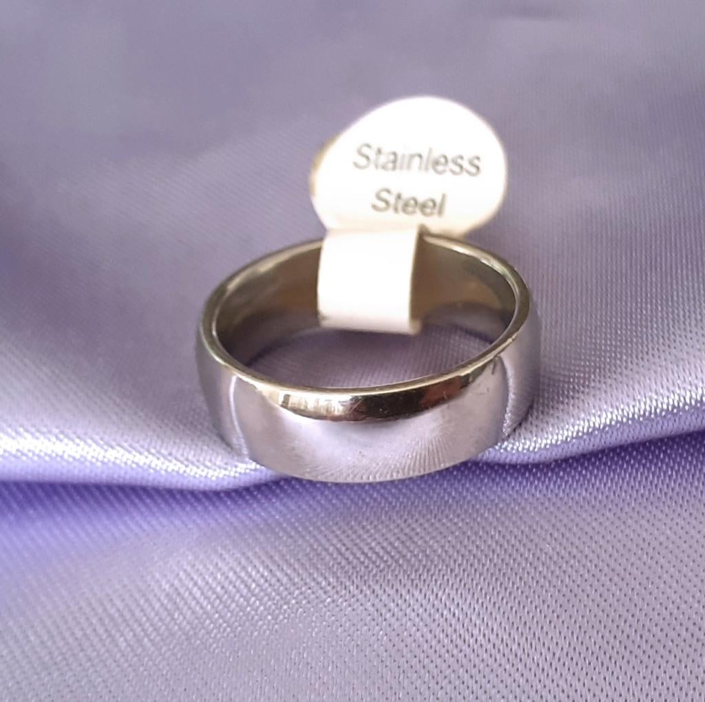 Ring zilver glanzend breed, Sieraden, Tassen en Uiterlijk, Ringen, Nieuw, Dame, 17 tot 18, Zilver, IJzer of Staal, Ophalen of Verzenden