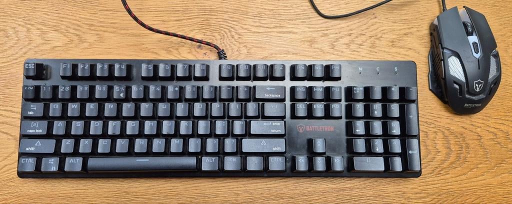 Battletron Gaming Mechanisch Toetsenbord en Muis, Computers en Software, Toetsenborden, Gebruikt, Ophalen of Verzenden, Qwerty