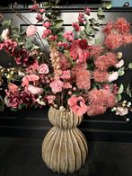 Olijfgroene vaas incl boeket burgundy/roze, Huis en Inrichting, Ophalen of Verzenden, Zo goed als nieuw