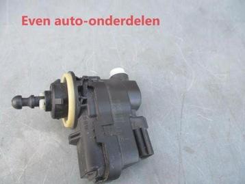 Stelmotor koplamp voor TOYOTA YARIS ...P13 beschikbaar voor biedingen
