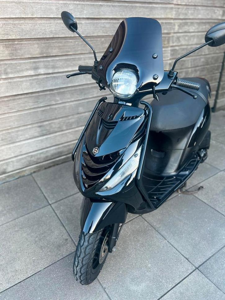 piagio zip, Fietsen en Brommers, Scooters | Piaggio, Zo goed als nieuw, Zip, Maximaal 45 km/u, Benzine, Ophalen