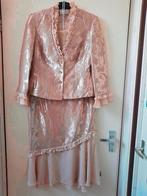 FeestKostuum cocktailkostuum maat 40, Ophalen of Verzenden, Zo goed als nieuw, Maat 38/40 (M), Beige