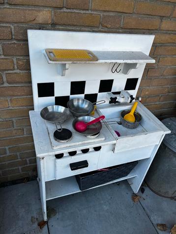 Houten Speelkeuken beschikbaar voor biedingen