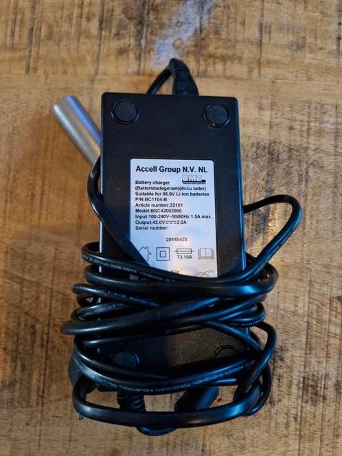 Sparta Batavus Koga accu oplader 42 volt 2A, Fietsen en Brommers, Fietsaccessoires | Fietsaccu's, Zo goed als nieuw, Ophalen of Verzenden