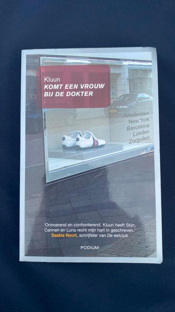 Kluun - Komt een vrouw bij de dokter, Boeken, Literatuur, Zo goed als nieuw, Nederland, Ophalen of Verzenden