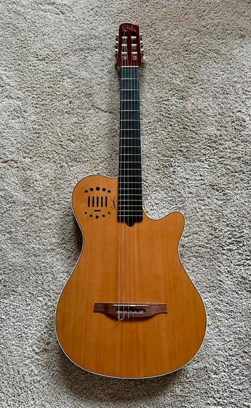 Godin Multiac Duet Ambiance in topstaat beschikbaar voor biedingen