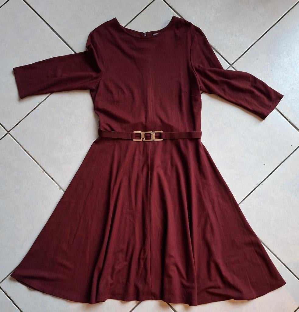 Phase Eight: bordeaux jurk, maat UK 16/ EU 44, Kleding | Dames, Jurken, Gedragen, Maat 42/44 (L), Rood, Onder de knie, Ophalen of Verzenden