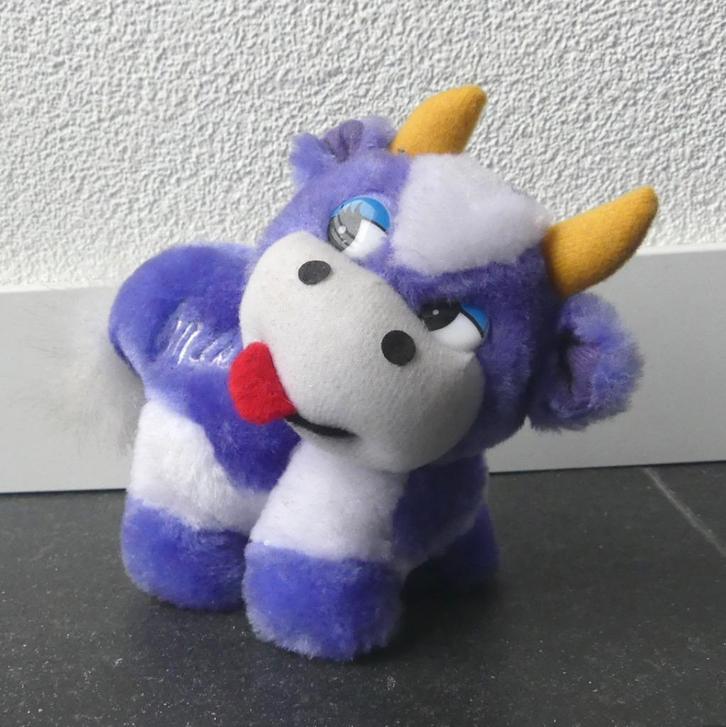 Milka koe pluche knuffelkoe lila koe sleutelhanger, Kinderen en Baby's, Speelgoed | Knuffels en Pluche, Gebruikt, Koe, Ophalen of Verzenden