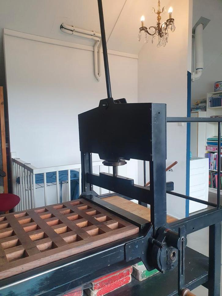 Oude steendruk pers, Antiek en Kunst, Kunst | Litho's en Zeefdrukken, Ophalen of Verzenden