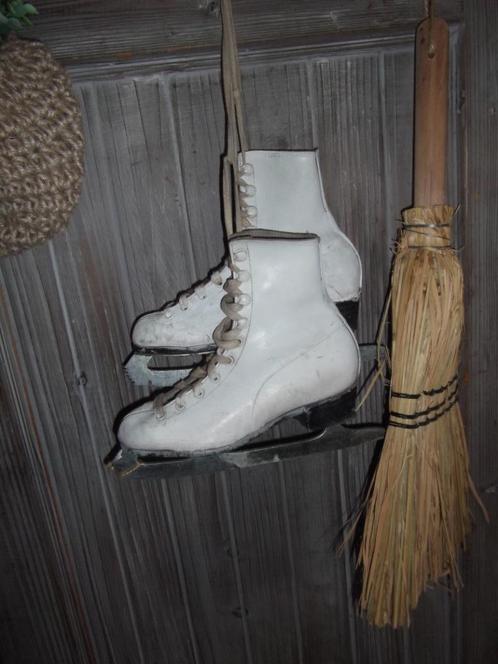 *Brocante kinderschaatsen leuk voor winter decoratie*, Antiek en Kunst, Curiosa en Brocante, Ophalen of Verzenden