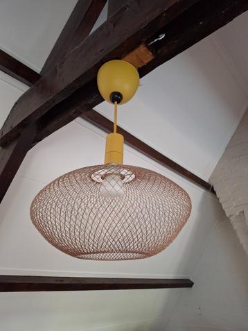 Sfeervolle hanglamp beschikbaar voor biedingen
