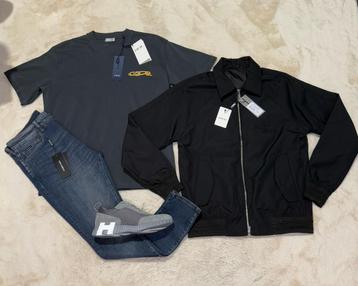 Prada&Dior tshirts  beschikbaar voor biedingen
